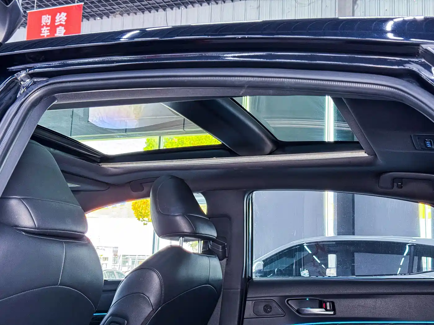 Toyota Avalon 2019 Hybrid 2.5L XLE Premium Edition China VI фото 11