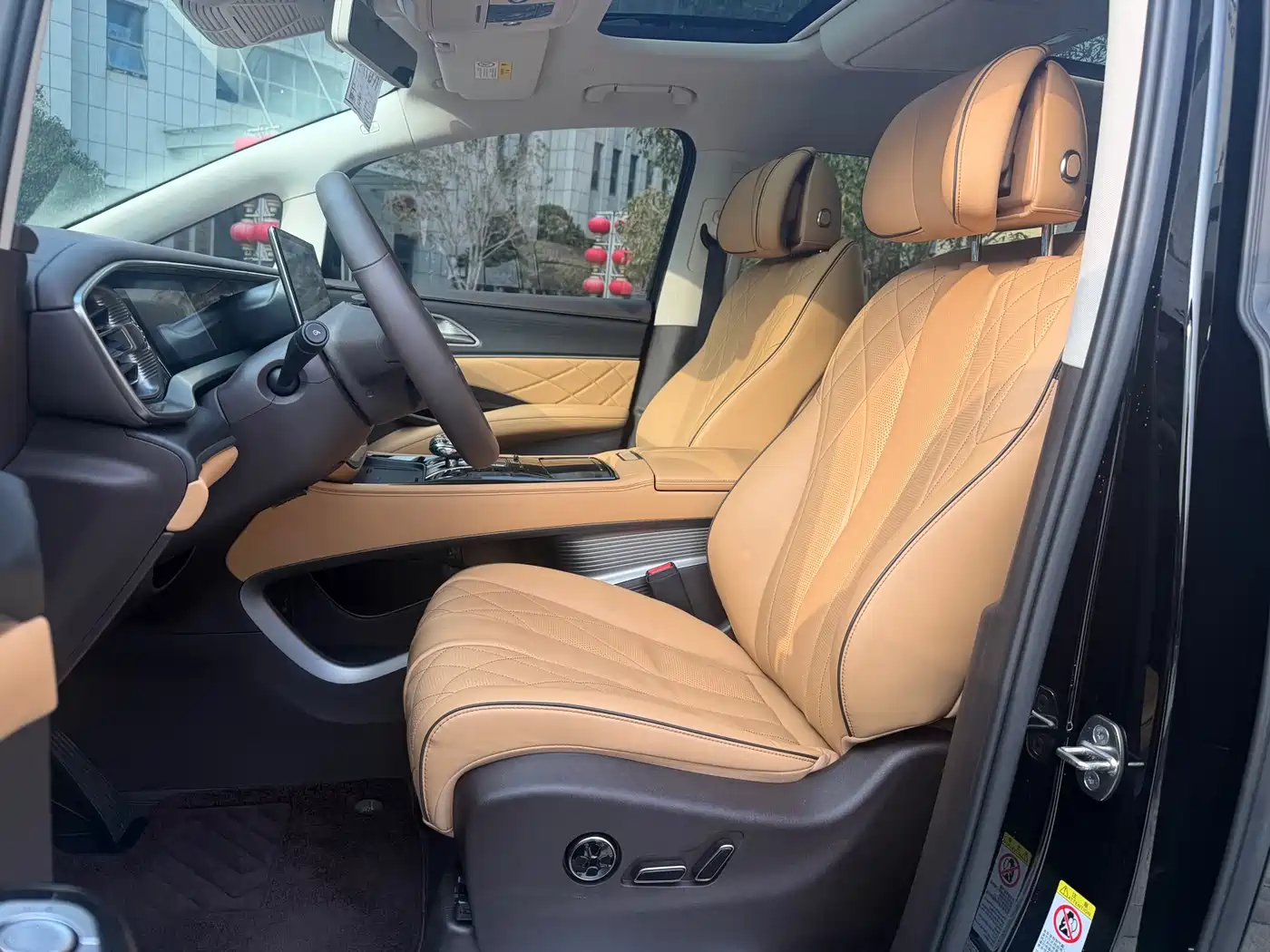 Denza D9 2024 DM-i 980 AWD Prestige фото 9