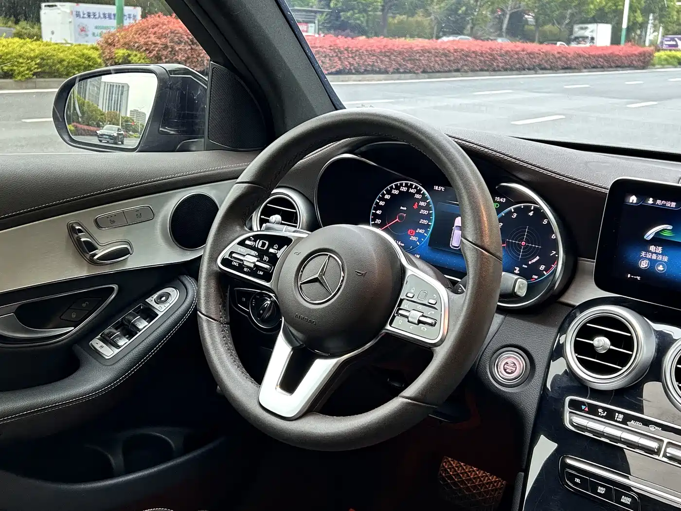 Mercedes-Benz GLC 2021 GLC 260 L 4MATIC Sporty фото 14