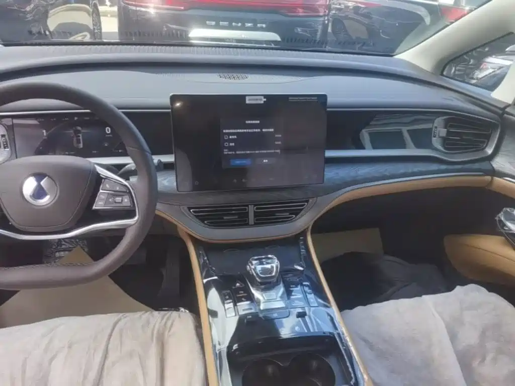 Denza D9 2026 2024 EV 620 Premium