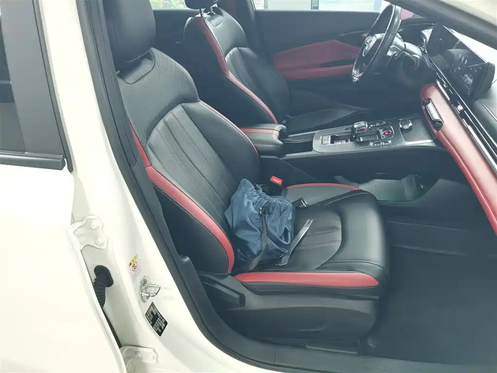 GAC Trumpchi Trumpchi Emkoo 2021 270T DCT J15 Edition фото 25