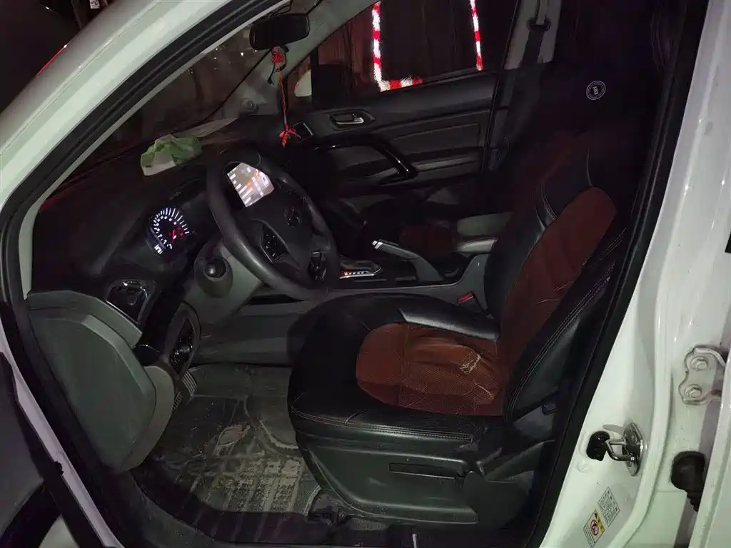 GAC Trumpchi Trumpchi GS4 2015 200T G-DCT Elite Edition фото 8