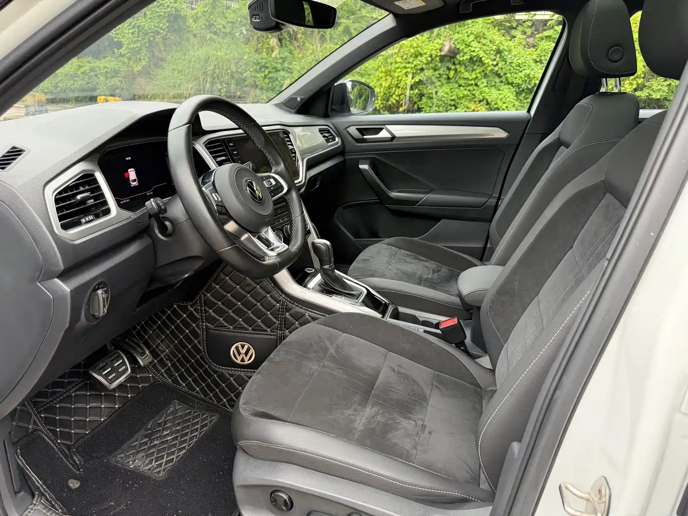 Volkswagen T-ROC 2022 280TSI DSG 2WD R-Line Pro PLUS фото 4