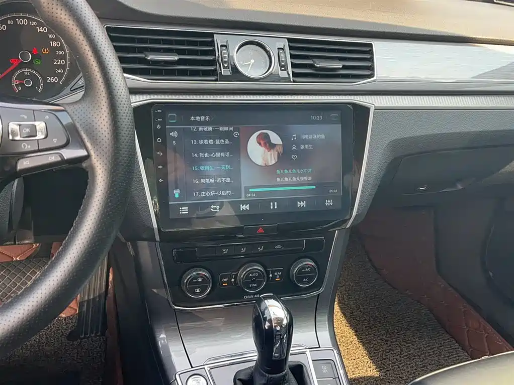 Volkswagen Passat 2015 1.8TSI DSG Honor Edition фото 8