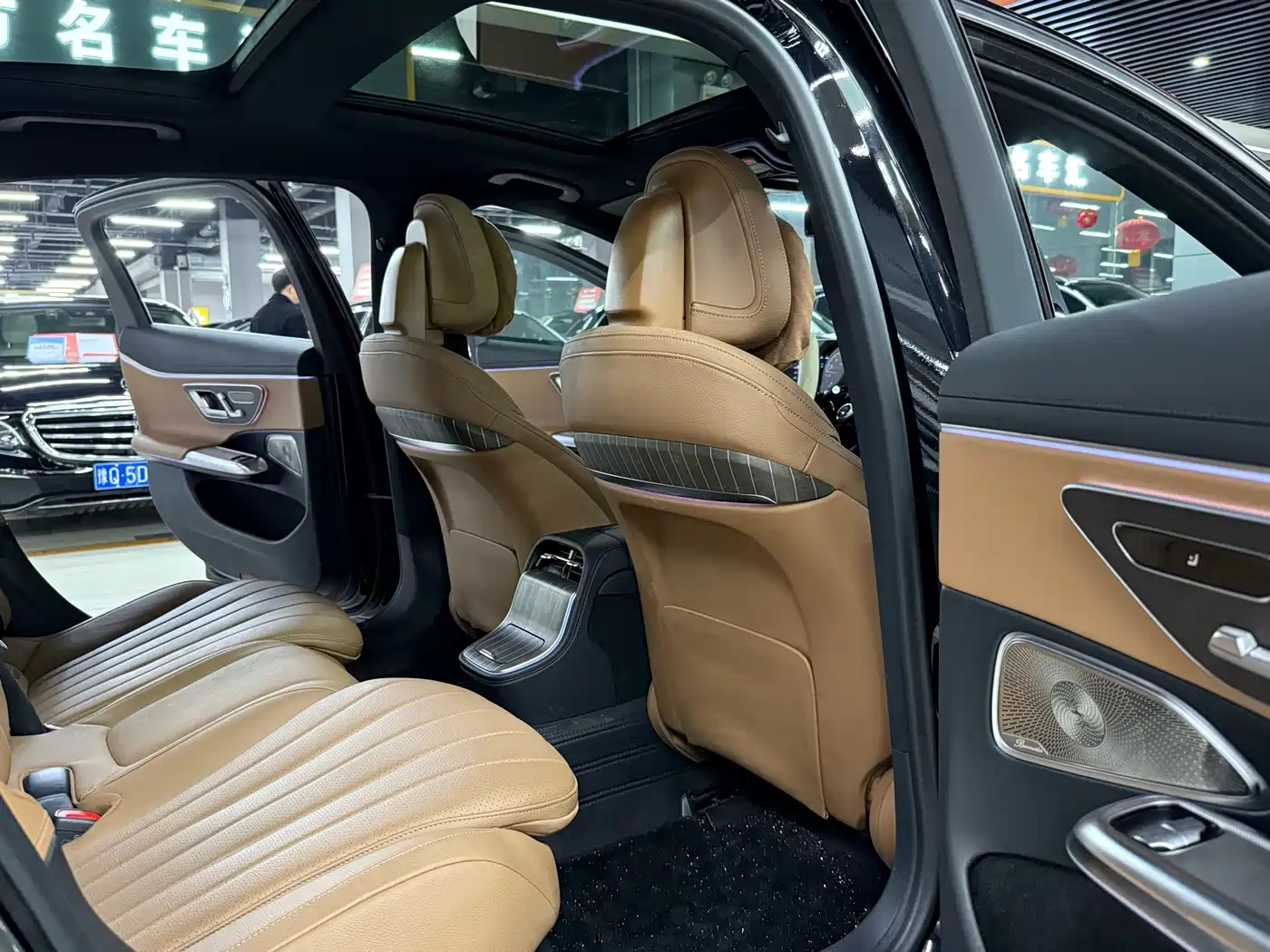 Mercedes-Benz E-Class 2024 Model E 300 L Luxury фото 15