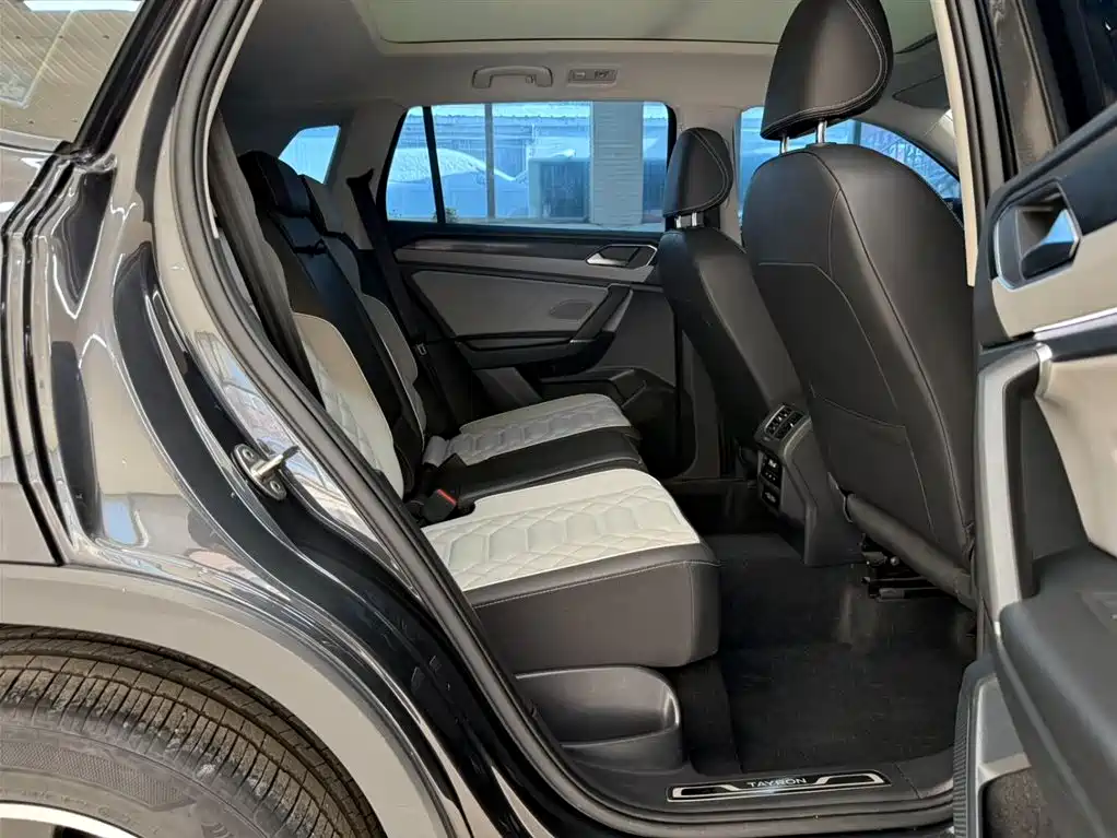 Volkswagen Tayron 2023 280TSI 2WD Luxury Plus Advanced Edition фото 22