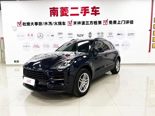 Porsche Macan 2021 Macan 2.0T — фото 1