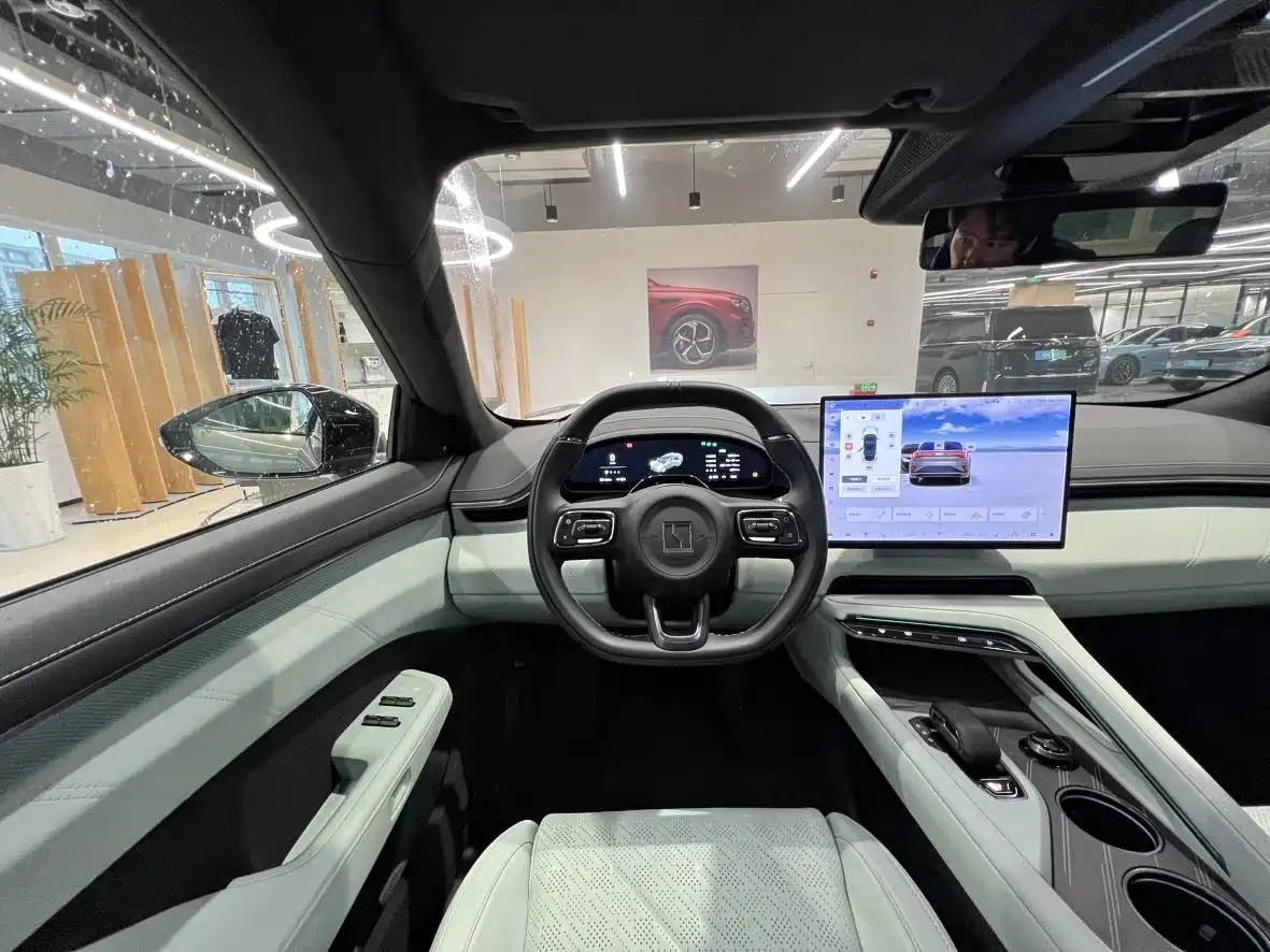 ZEEKR EXTREME KRYPTON 001