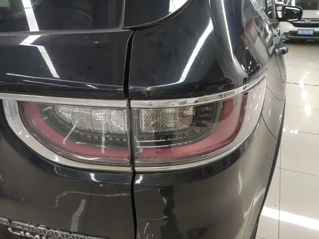 Jeep Grand Commander 2019 2018 2.0T AWD Ultimate Edition (China V)