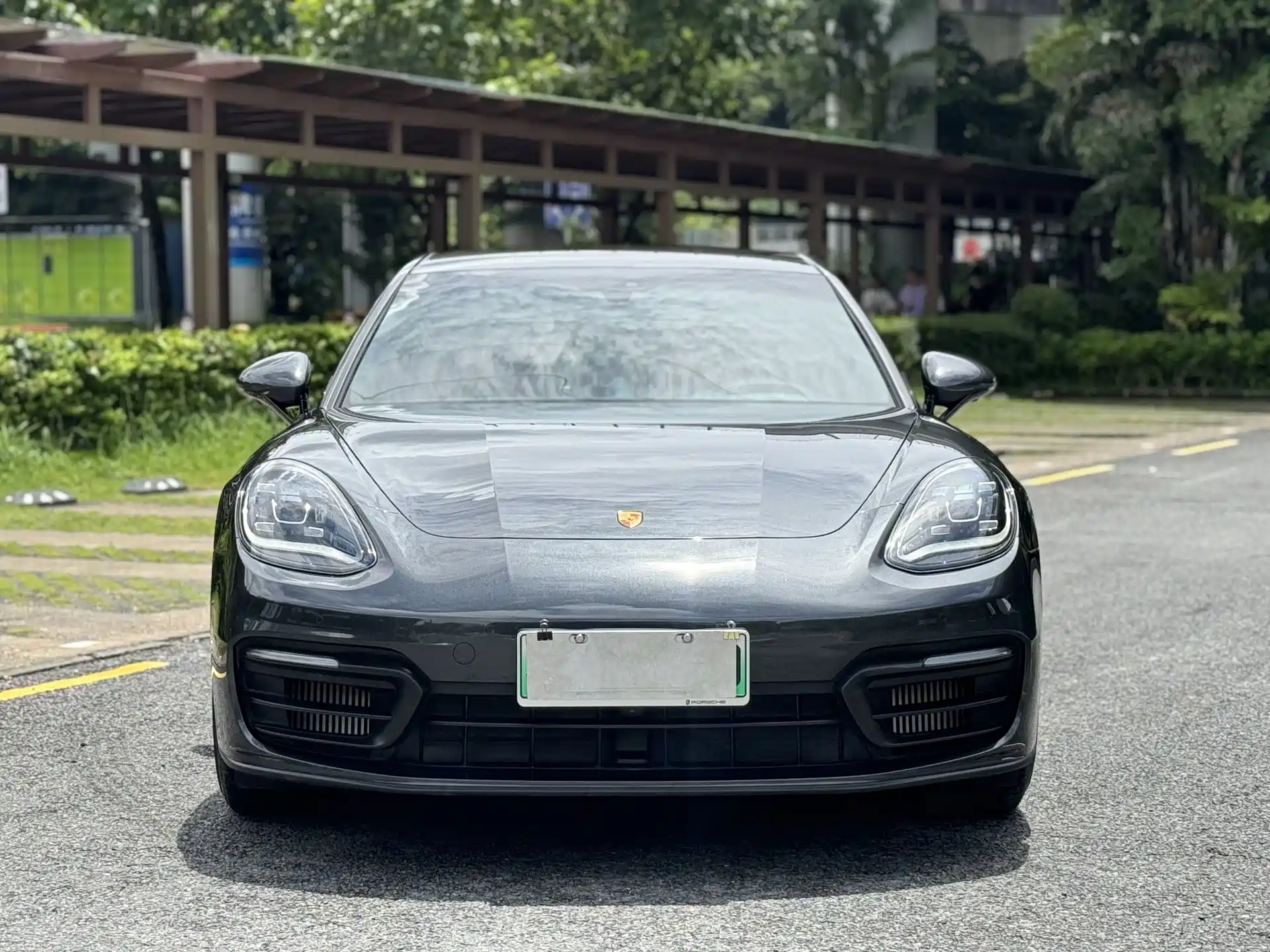 Фото 2 - Porsche Panamera New Energy
