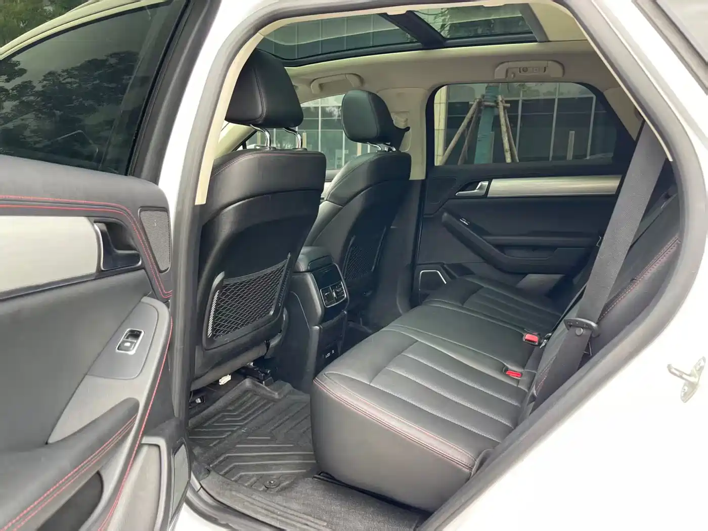 BYD Tang New Energy 2018 DM 2.0T Full-time 4WD Smart Connect Creation Edition 5-seater China V фото 4