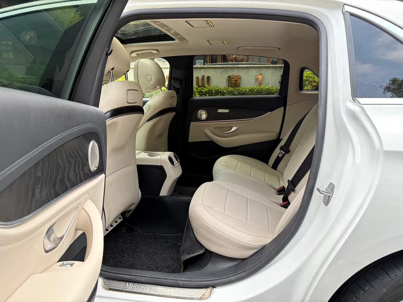 Mercedes-Benz E-Class 2016 E 300 L Sport Fashion Type фото 8