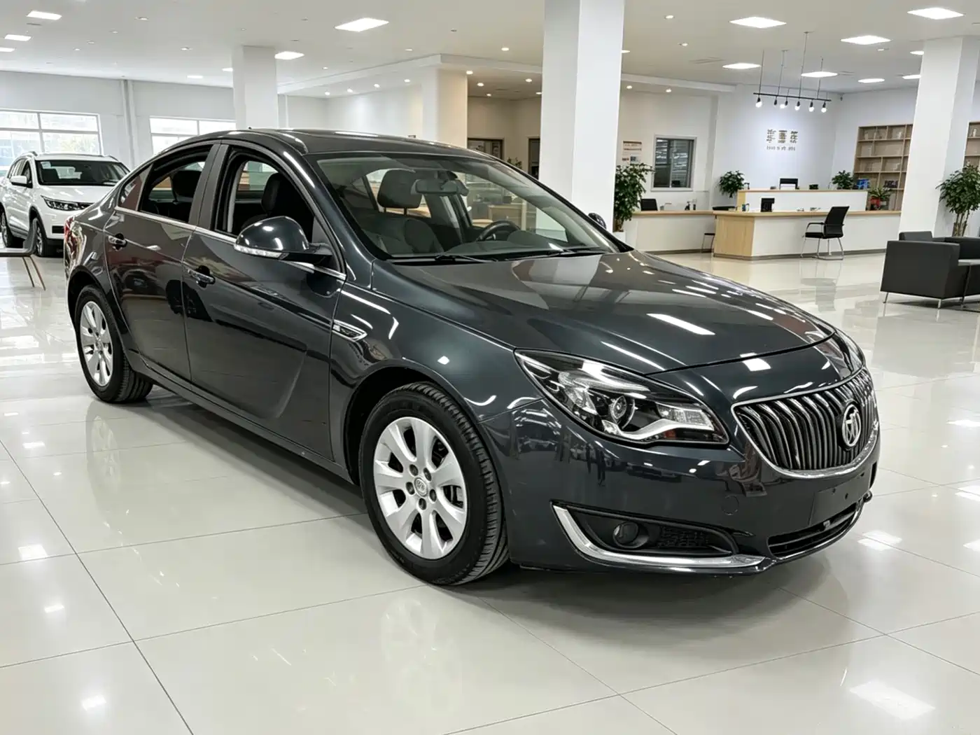 Buick Regal 2015 1.6T Leading Tech Edition фото 3