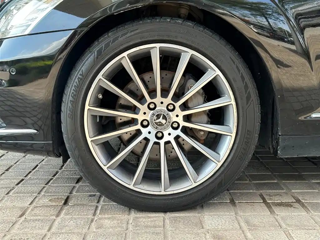 Mercedes-Benz S-Class 2011 S 350 L CGI фото 32