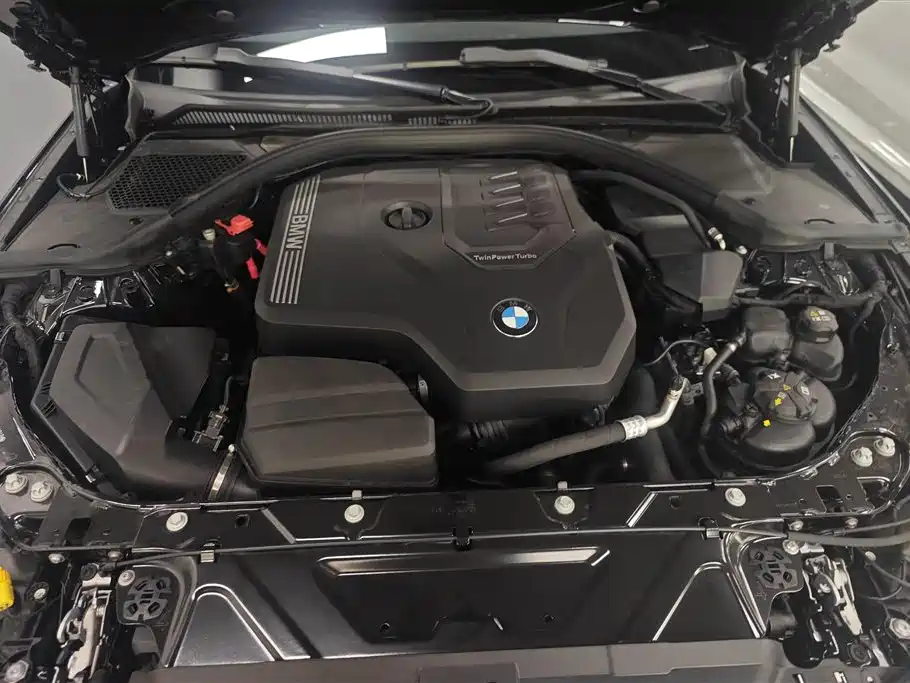 BMW 3 Series 2024 330Li M Sport Shadowline Package фото 9