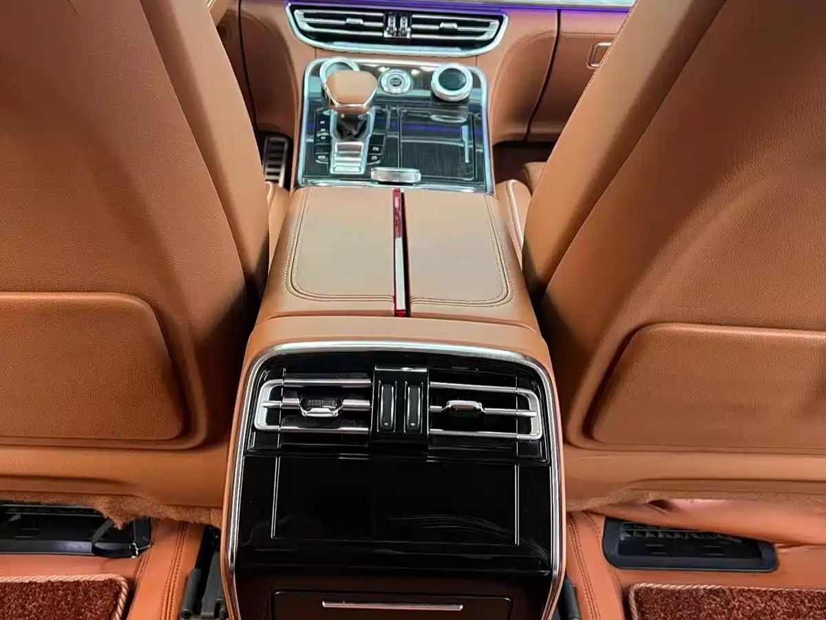 Hongqi H9 2022 2.0T Smart Connect Flag Enjoy Edition фото 17