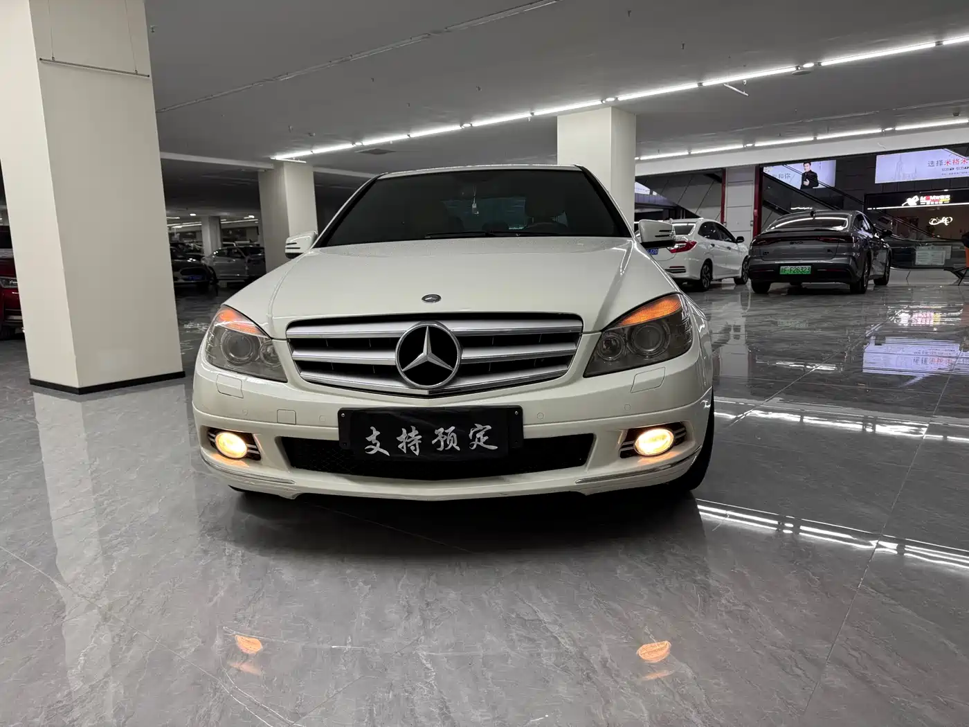Mercedes-Benz C-Class 2011 C 200 CGI Fashion фото 2