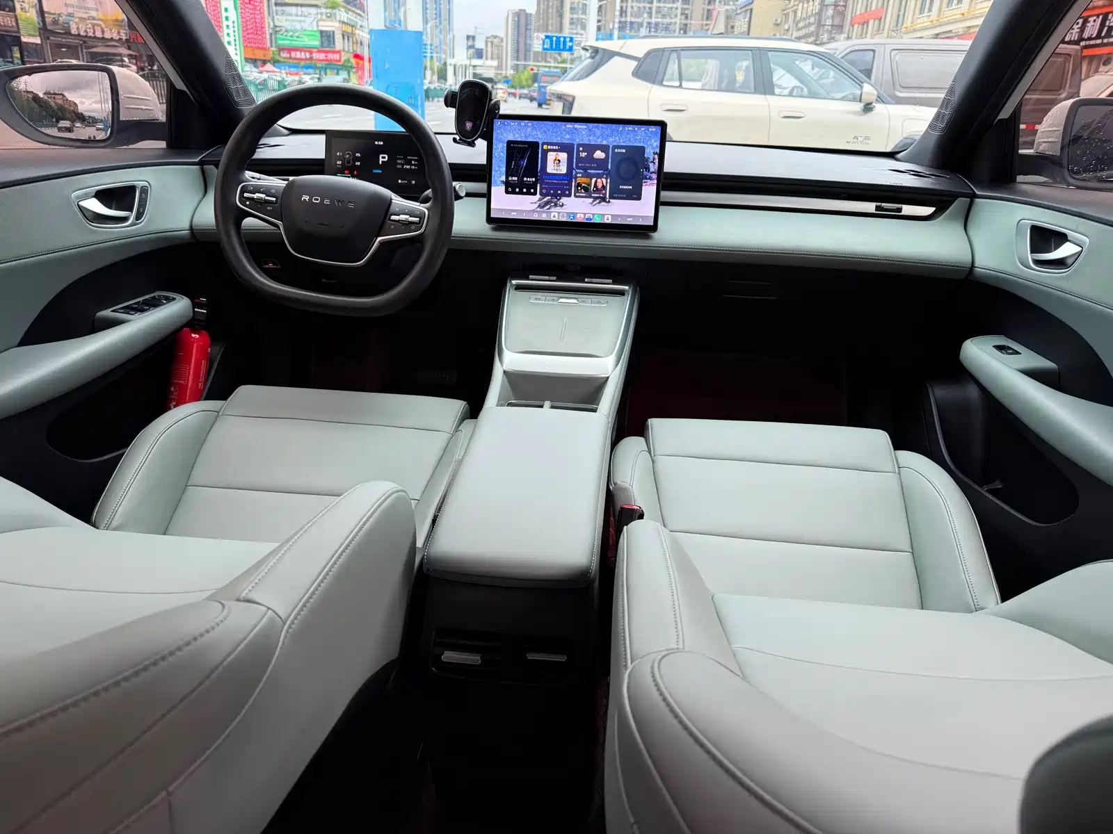 Фото 9 - Roewe D6