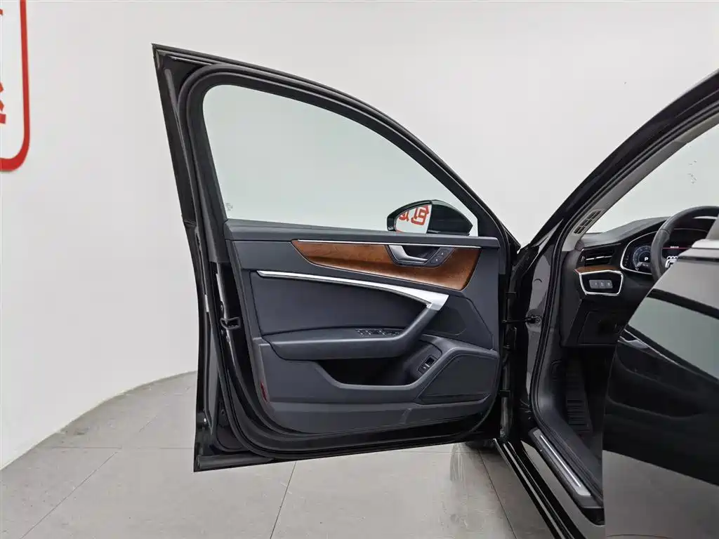 Audi A6L 2021 45 TFSI Exclusive Elegance фото 8