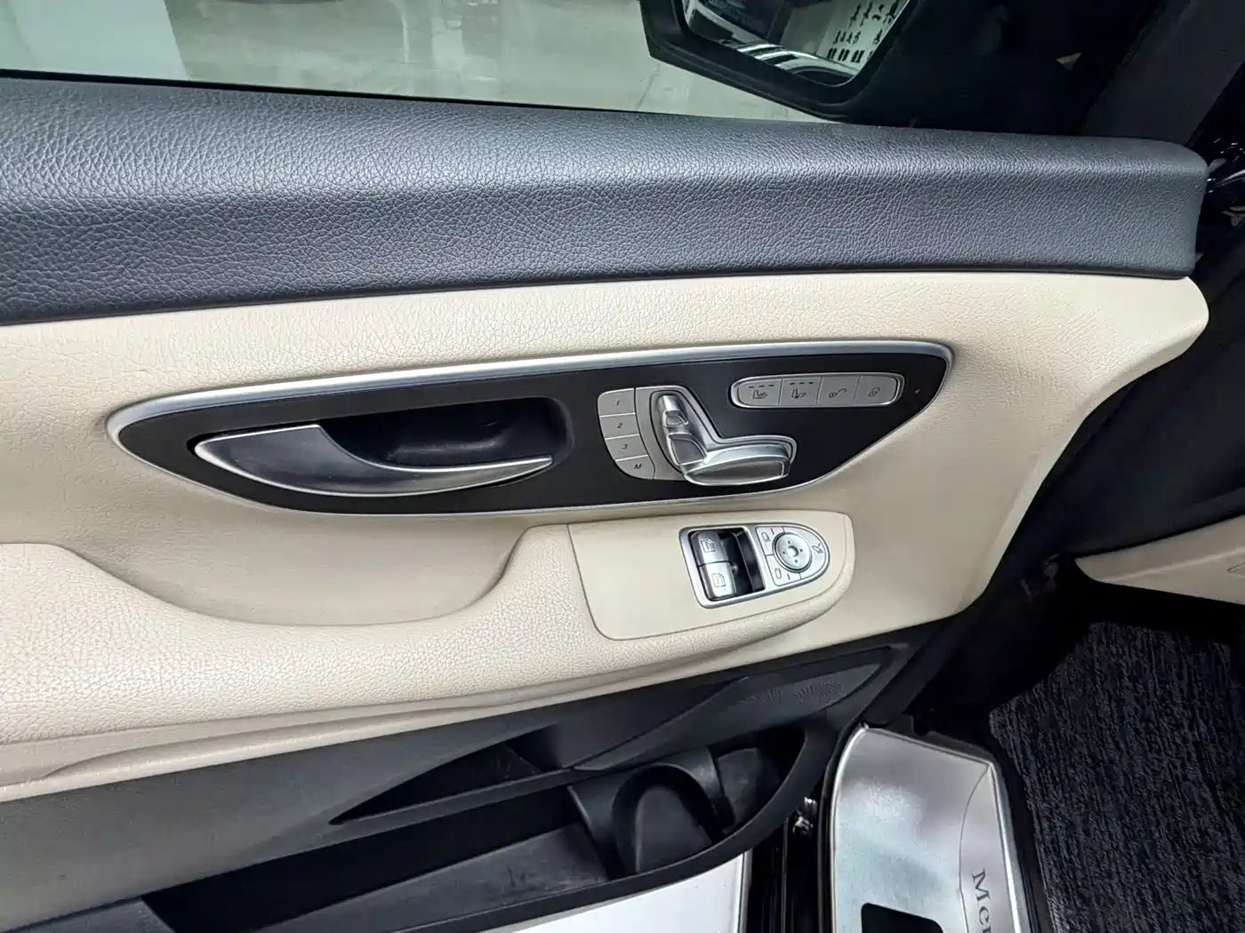 Mercedes-Benz V-Class 2022 V 260 Pilot Edition фото 9