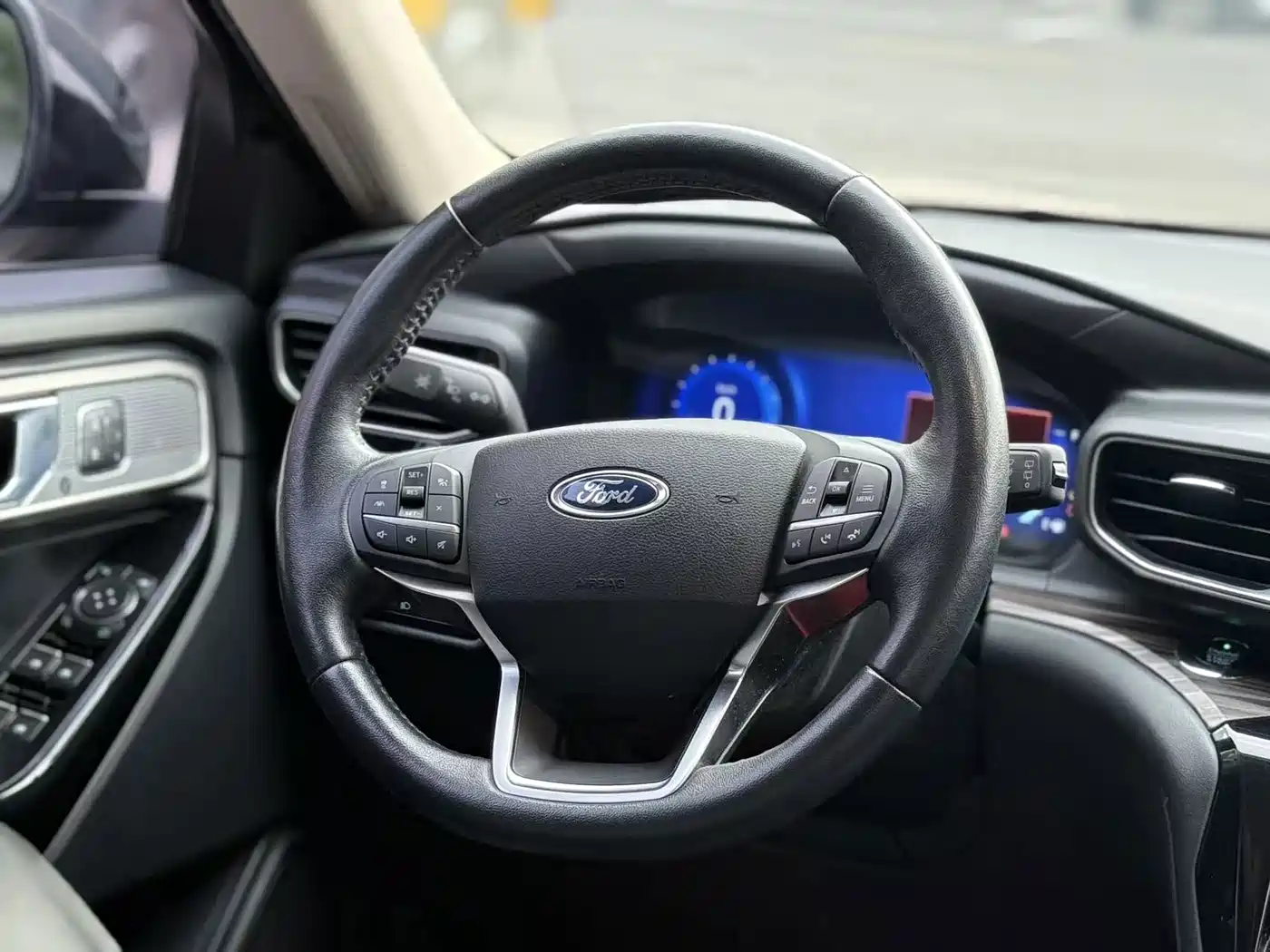 Ford Explorer 2020 2020 EcoBoost 285 AWD Titanium Edition 6-Seater