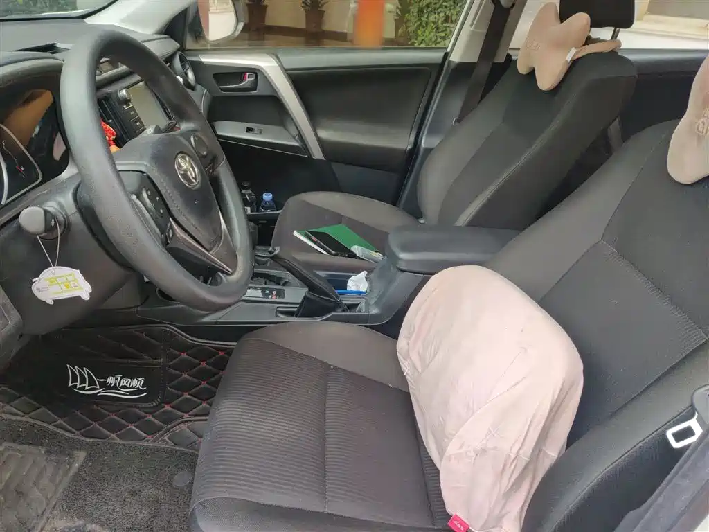 Toyota RAV4 Rongfang 2019 2.0L CVT 2WD Trend Edition China VI фото 8