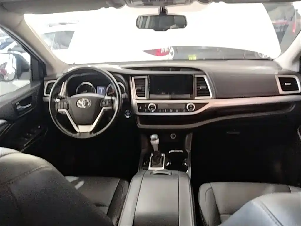 Toyota Highlander 2017 2.0T 2WD Premium 7-Seater фото 6