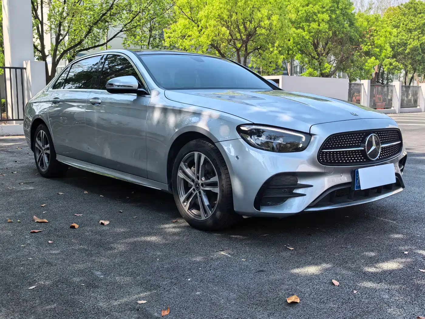 Mercedes-Benz E-Class 2022 E 260 L Sport фото 2