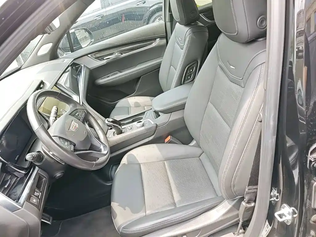 Cadillac XT6 2024 2025 2.0T 6-Seater AWD Executive Black Label Edition