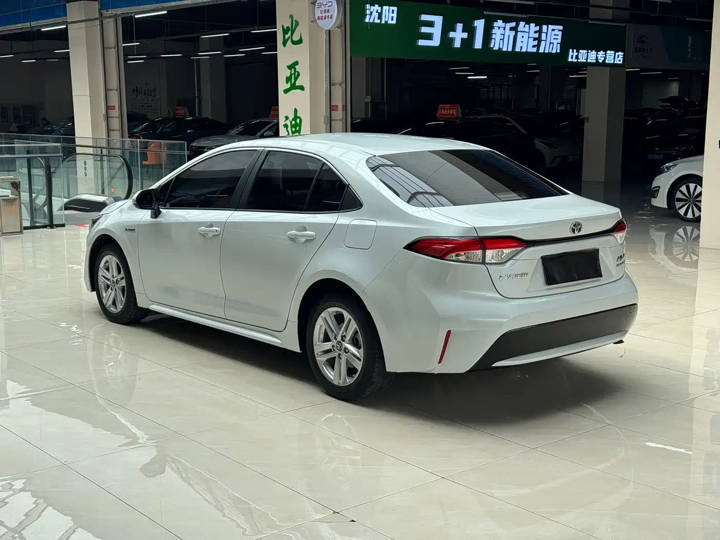 Toyota Levin 2022 Dual Engine 1.8H E-CVT Leading Edition фото 7
