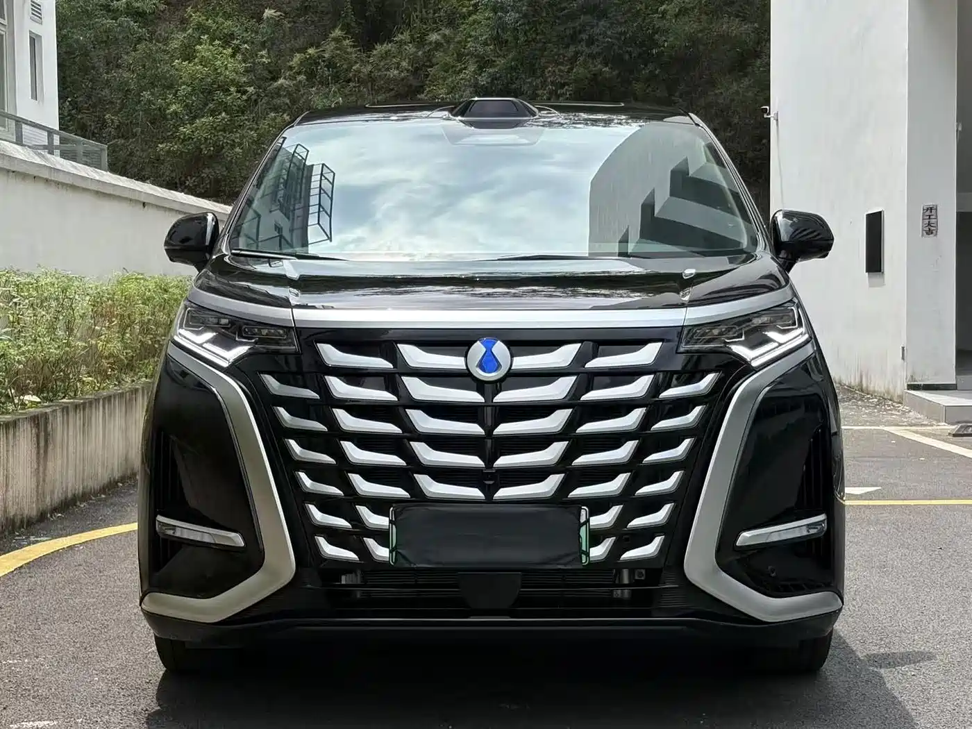 Denza D9 2026 2025 DM-i Smart Driving Edition 1020 AWD Flagship