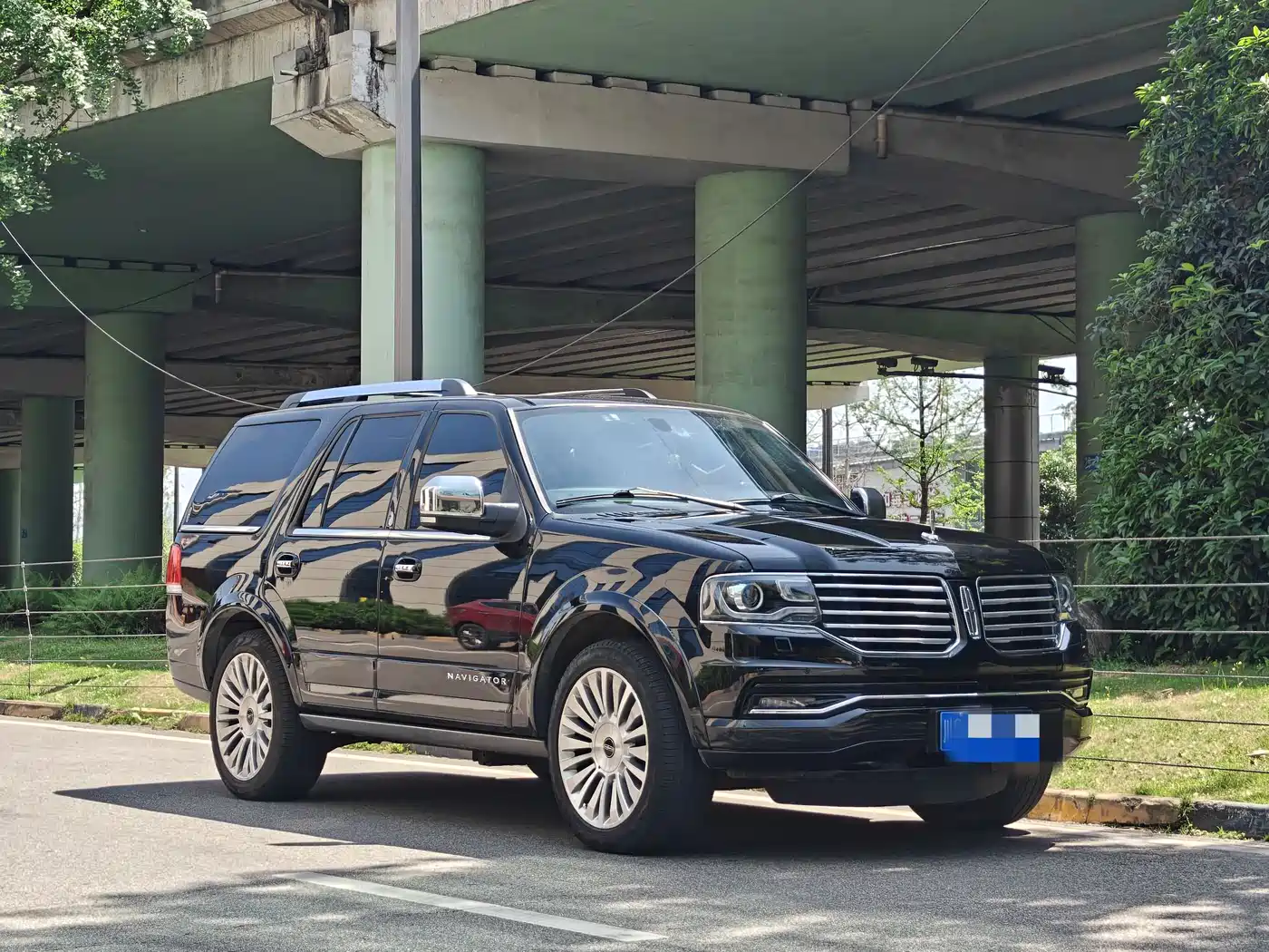 LINCOLN NAVIGATOR