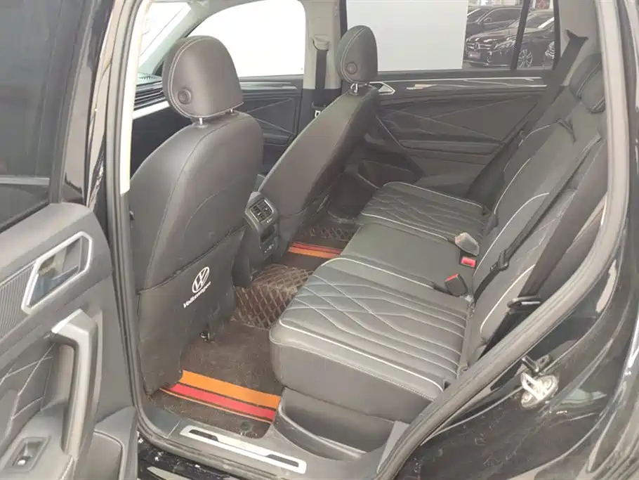 Volkswagen Tiguan L 2023 Facelift 330TSI Auto FWD R-Line Premium фото 11