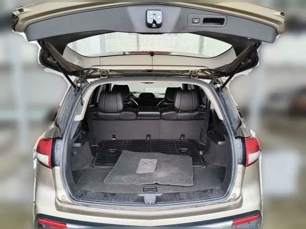 Photo 13 - Acura MDX