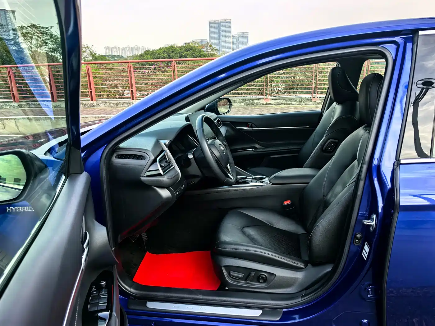 Toyota Camry 2021 Hybrid 2.5HS Fashion Edition фото 4