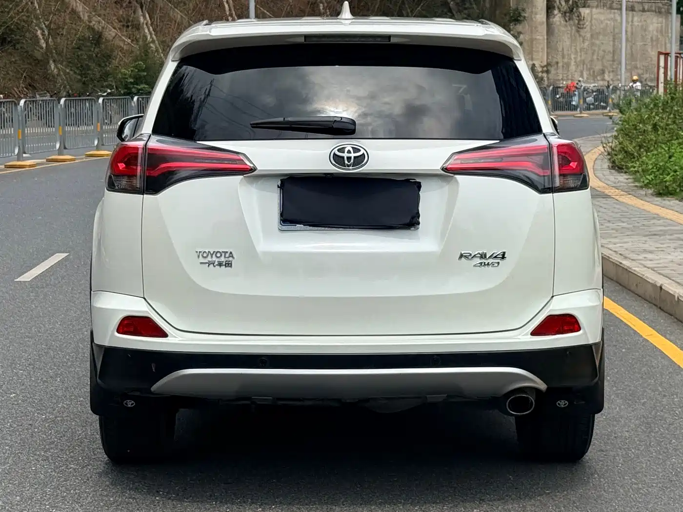 Toyota RAV4 Rongfang 2016 2.5L Automatic 4WD Elite фото 5