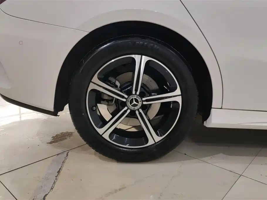 Mercedes-Benz A-Class 2022 Facelift III A 200 L Sport Sedan Fashion фото 6