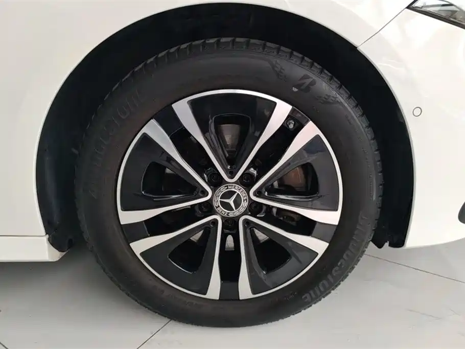 Mercedes-Benz A-Class 2023 A 200 L Dynamic фото 6