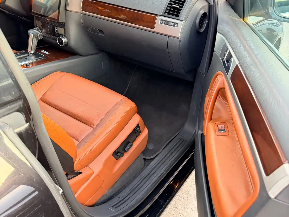 Volkswagen Touareg 2009 2010 3.6 Limited Luxury Edition