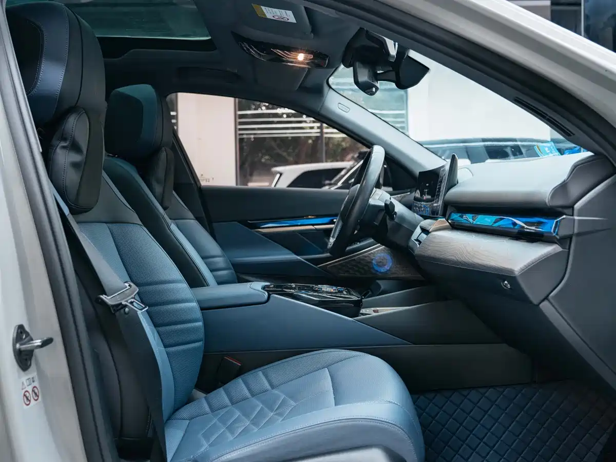 BMW i5 2024 eDrive 35L Premium Model M Sport Package фото 11