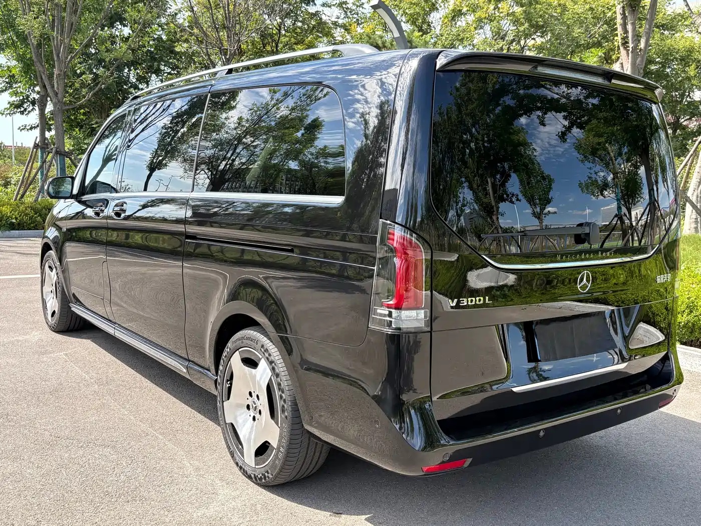 Mercedes-Benz V-Class 2025 2024 V 300 L Long Wheelbase Luxury Edition