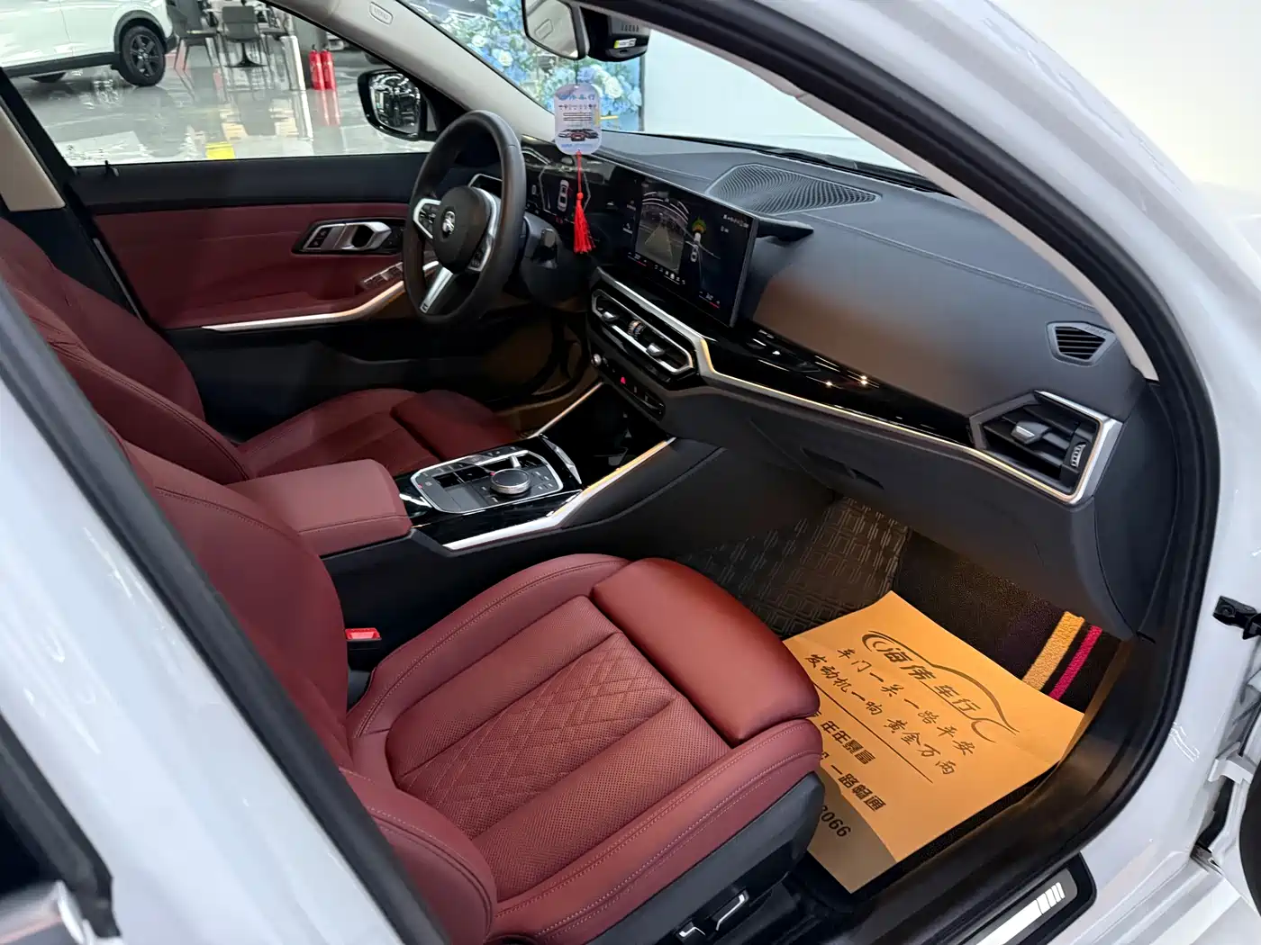 BMW 3 Series 2024 320Li M Sport Package фото 8