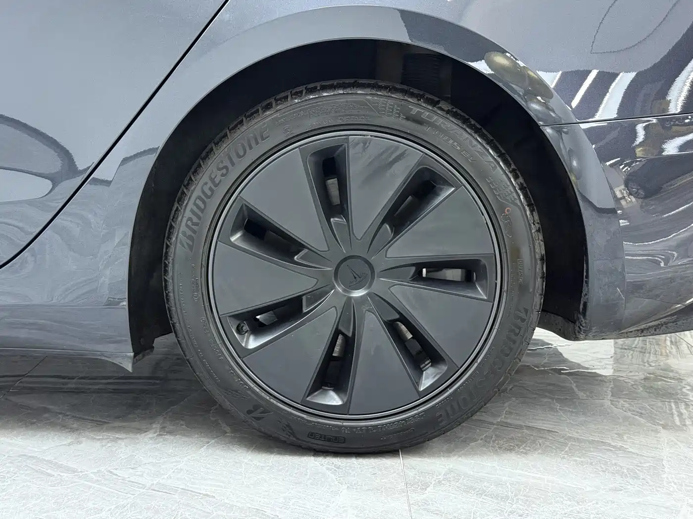 Tesla Model 3 2026 2025 Model Year Facelift Rear-Wheel Drive
