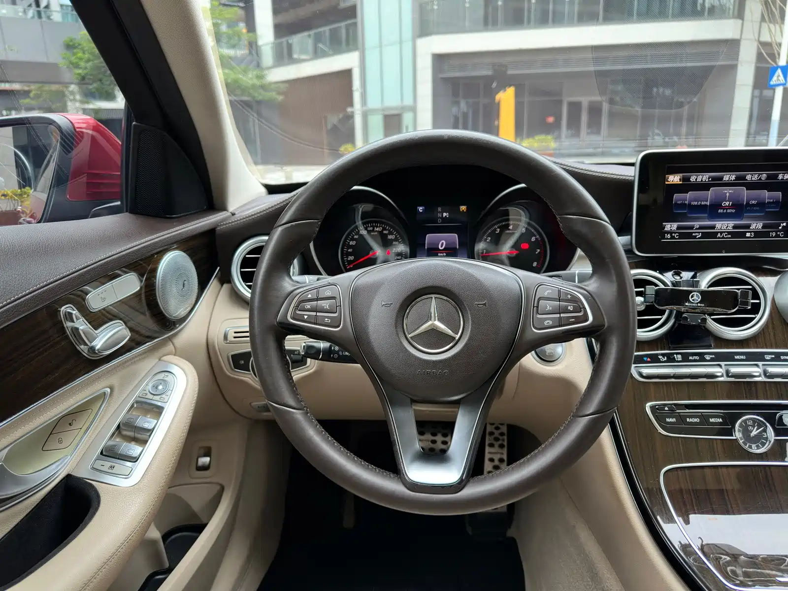 Фото 14 - Mercedes-Benz C-Class