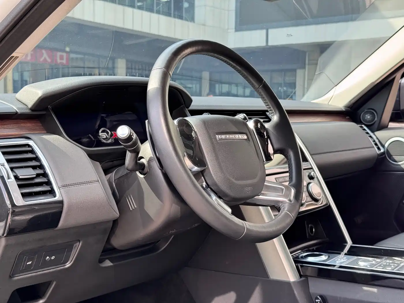 Land Rover Discovery 2019 3.0 SC V6 HSE фото 7