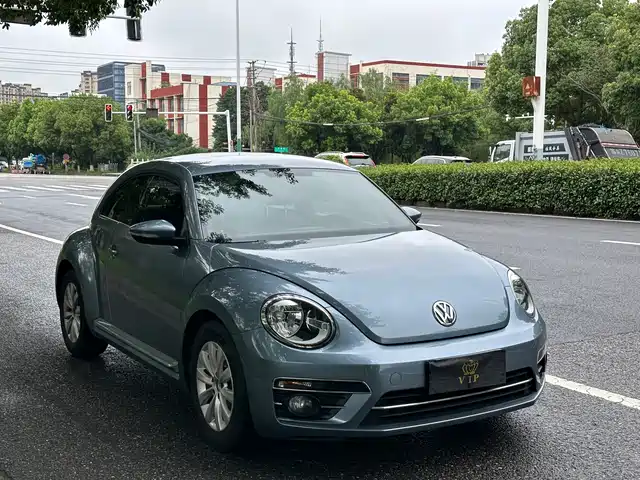 Volkswagen Beetle 2018 180TSI Easy Joy Edition — фото 3