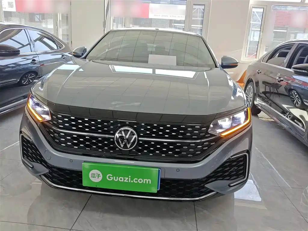 Volkswagen Passat 2022 330TSI Starlight Elite Edition фото 3