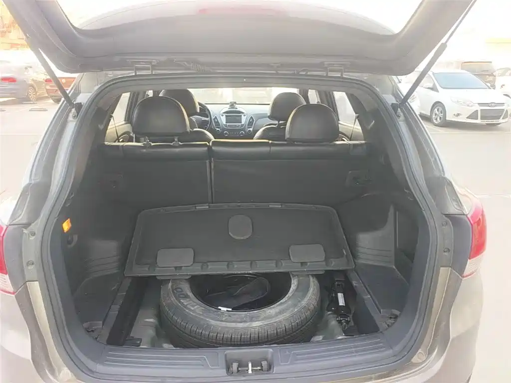 Hyundai Beijing Hyundai ix35 2013 2.0L Automatic 2WD Comfort GL China IV фото 19