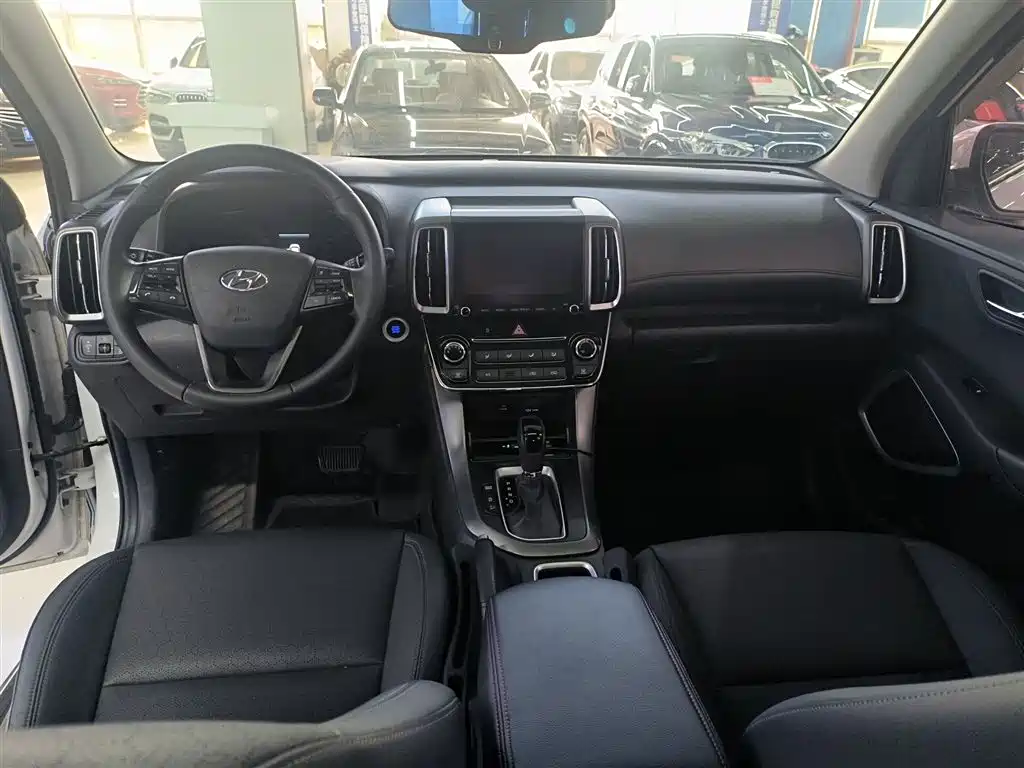 Hyundai Beijing Hyundai ix35 2019 2.0L Automatic 2WD Zhiyong·Enjoy China V фото 6