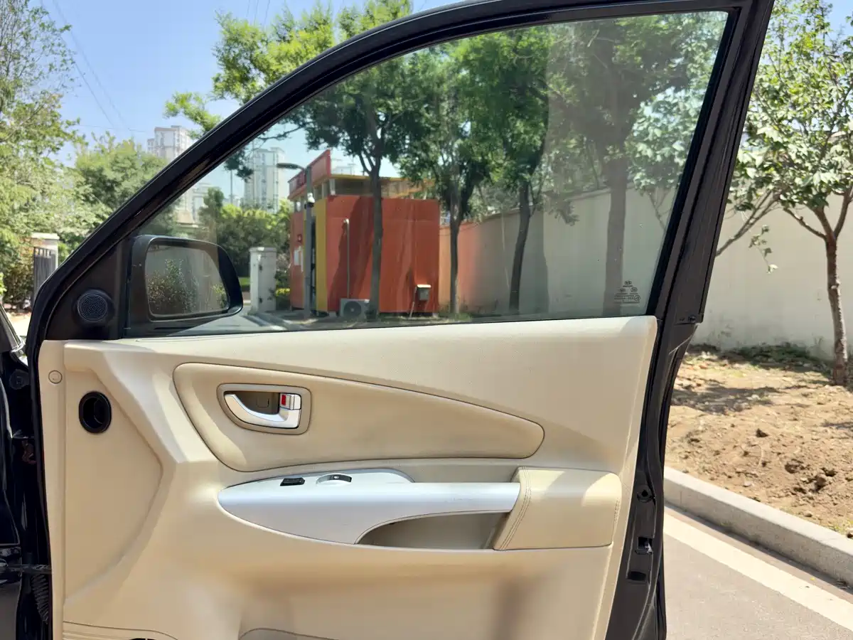 Hyundai Tucson 2013 2.0L Automatic 2WD Comfort фото 15